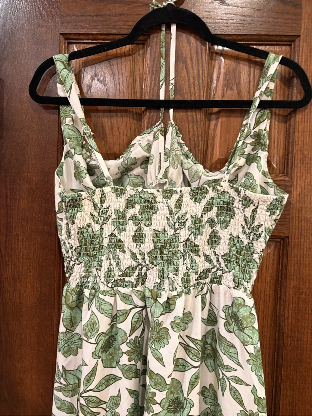 Indulge in Style $48 Green Floral Smocked Midi Dress M Boho - Picture 8 of 12